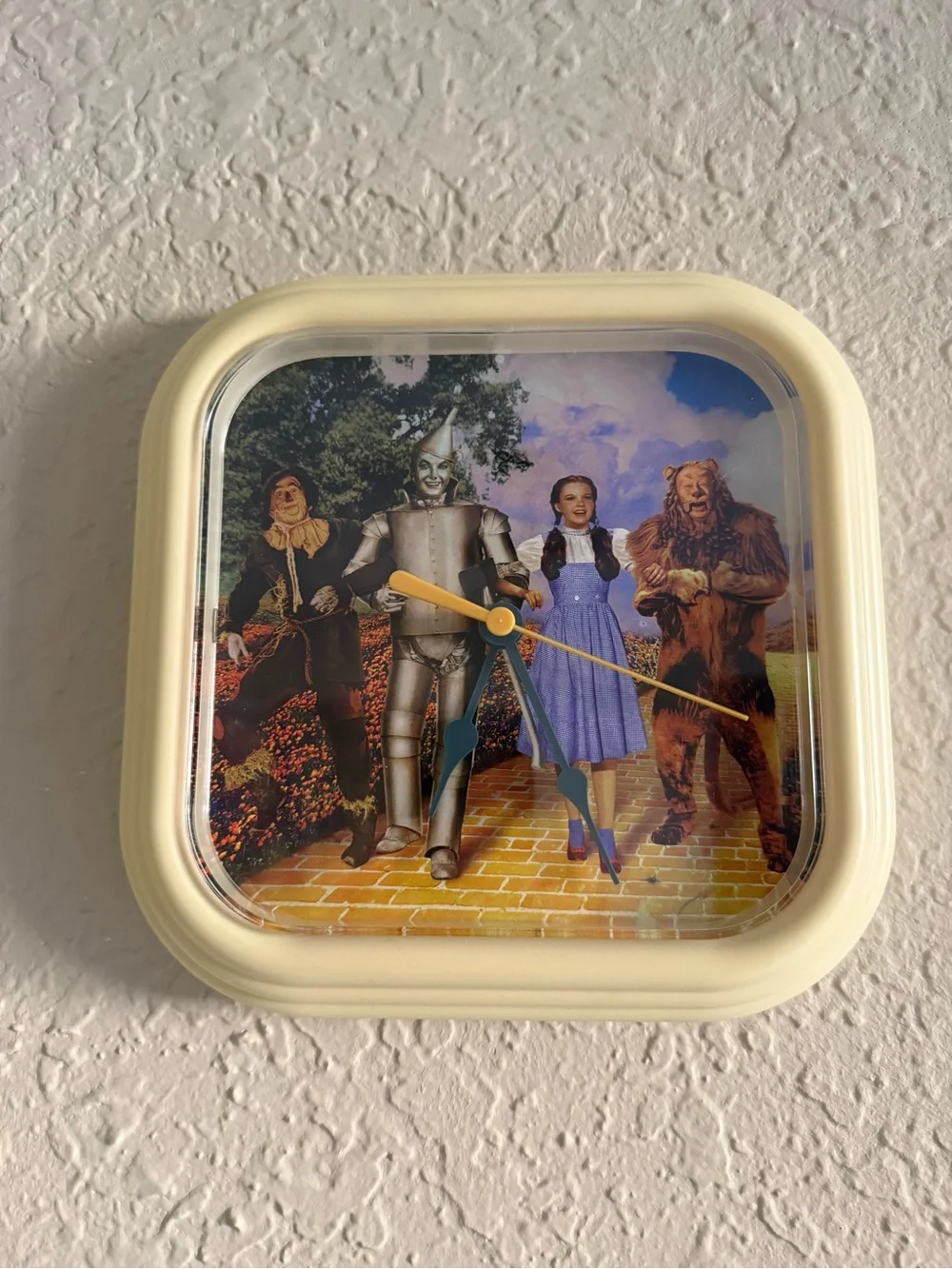 Wizard of Oz Themed Square Wall Clock - Dorothy & Friends (New Battery) 8